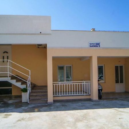 Lovely Studio Apartment For 2 Free Private Parking Makarska Bagian luar foto